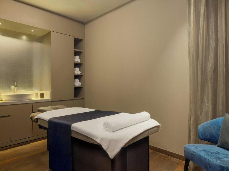 Sheraton Grand Tbilisi Metechi Palace image
