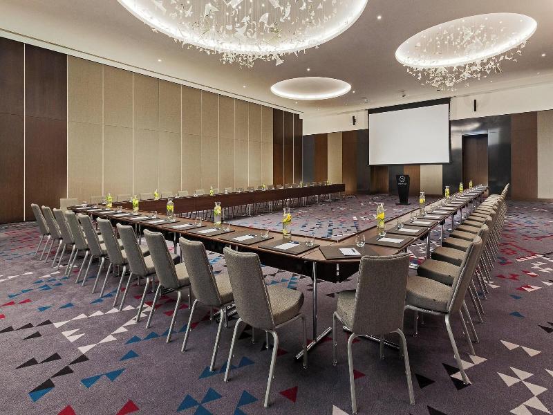 Sheraton Grand Tbilisi Metechi Palace image