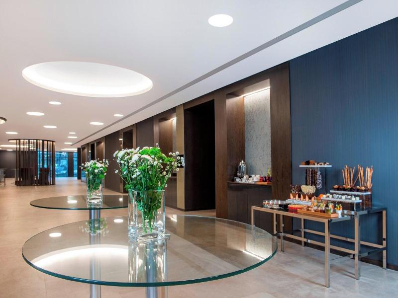 Sheraton Grand Tbilisi Metechi Palace image
