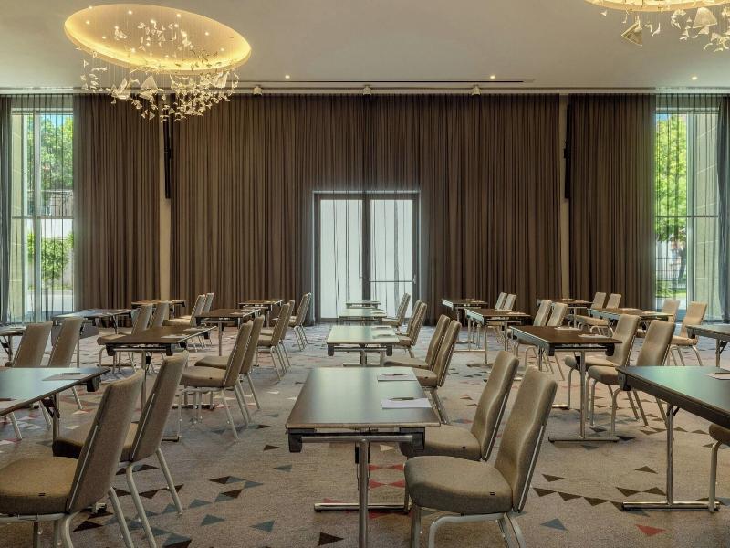 Sheraton Grand Tbilisi Metechi Palace image