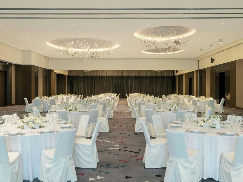 Sheraton Grand Tbilisi Metechi Palace image