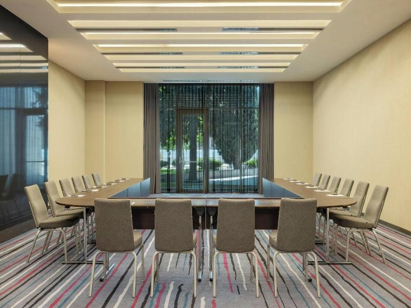 Sheraton Grand Tbilisi Metechi Palace image