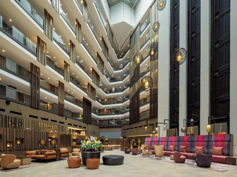 Sheraton Grand Tbilisi Metechi Palace image