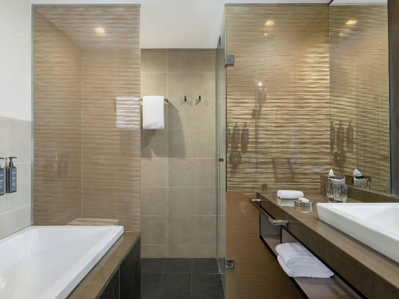 Sheraton Grand Tbilisi Metechi Palace image