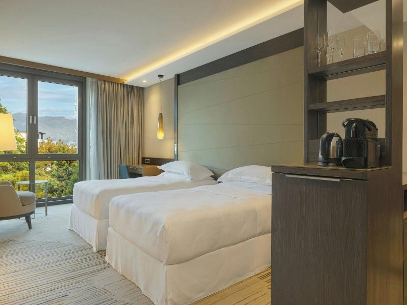Sheraton Grand Tbilisi Metechi Palace image