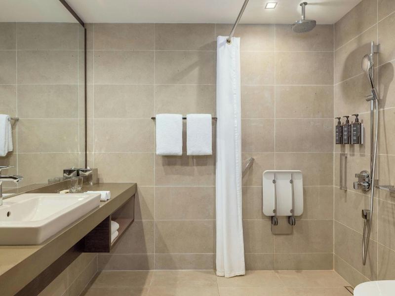 Sheraton Grand Tbilisi Metechi Palace image