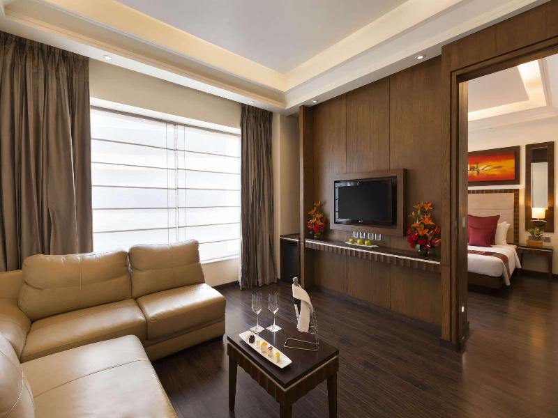 Ramada by Wyndham Gurgaon Central image