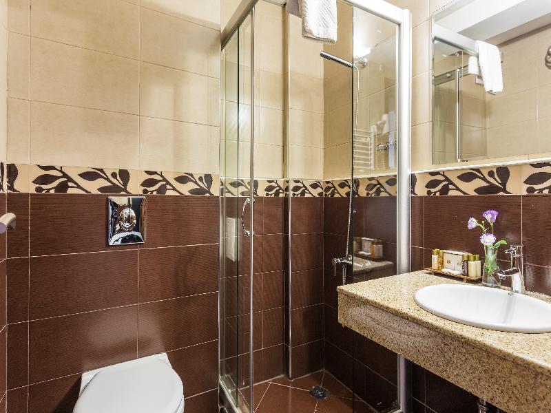 City Avenue Hotel image