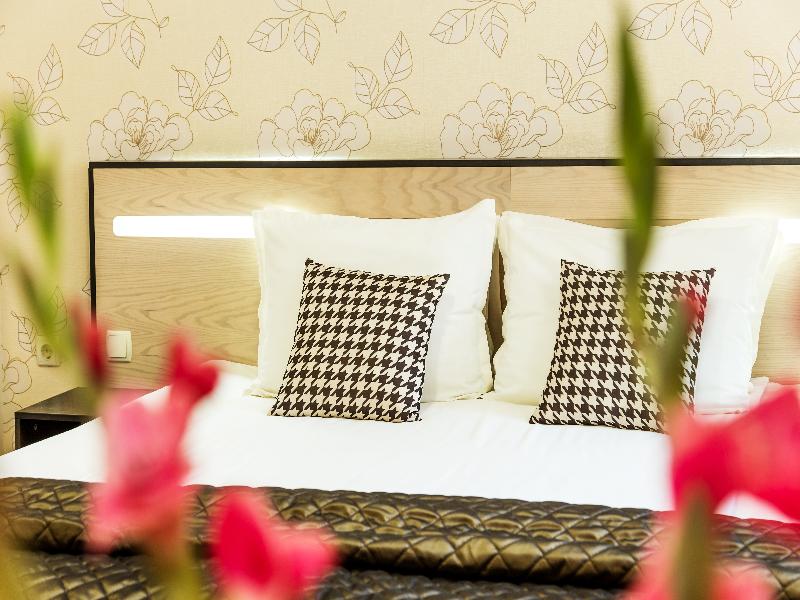 City Avenue Hotel image