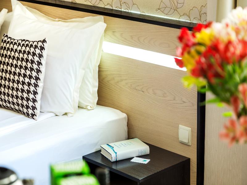 City Avenue Hotel image