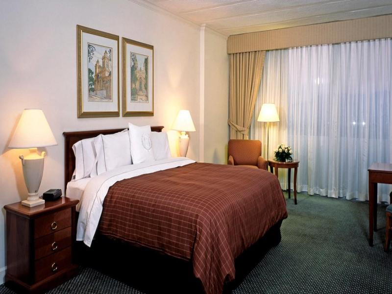 Sheraton Presidente image