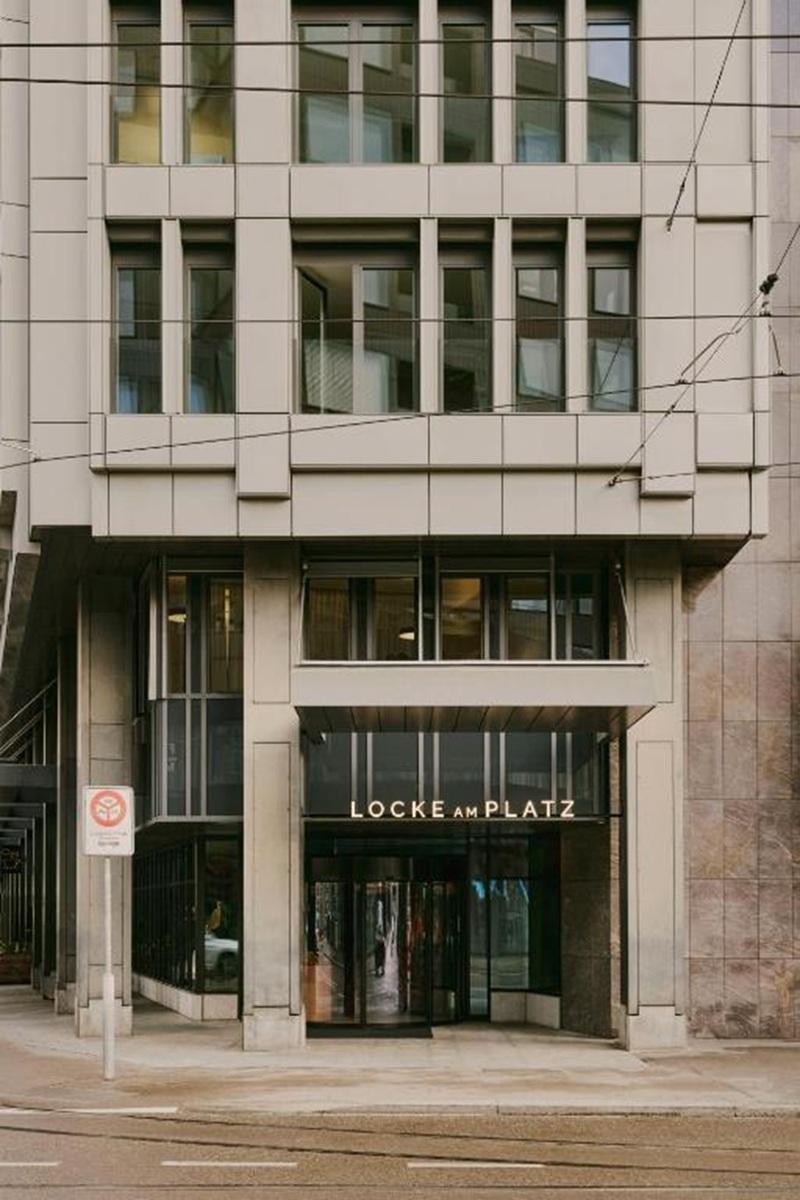 Locke am Platz image