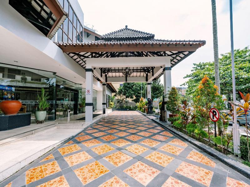 Grand Diamond Hotel Yogyakarta image