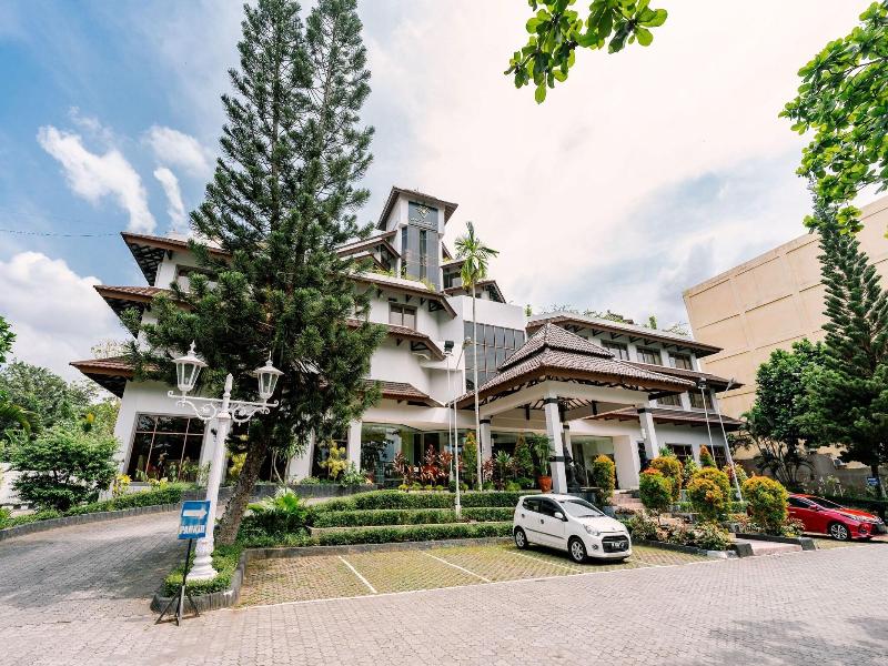 Grand Diamond Hotel Yogyakarta image