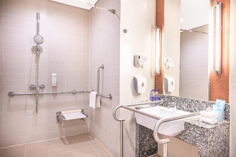 Holiday Inn Express Dongzhimen image