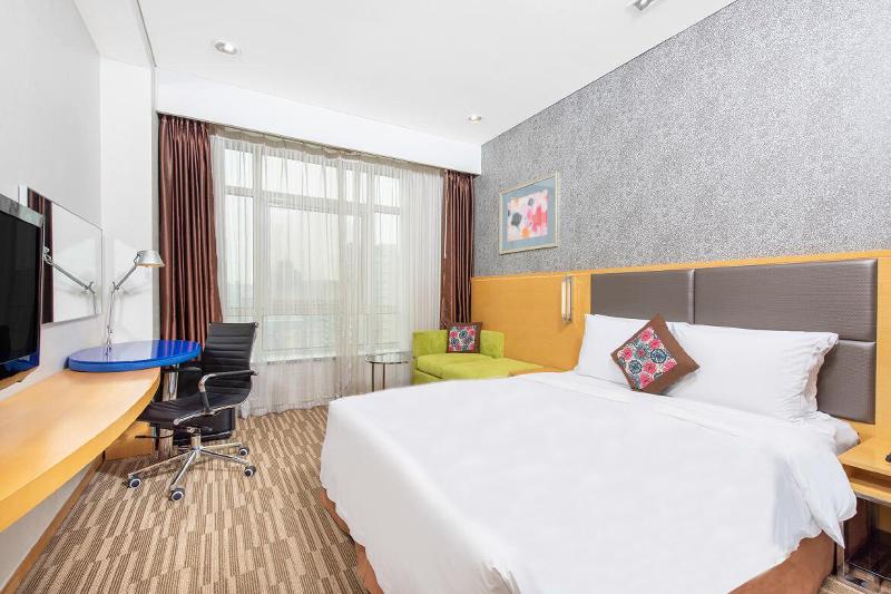 Holiday Inn Express Dongzhimen image