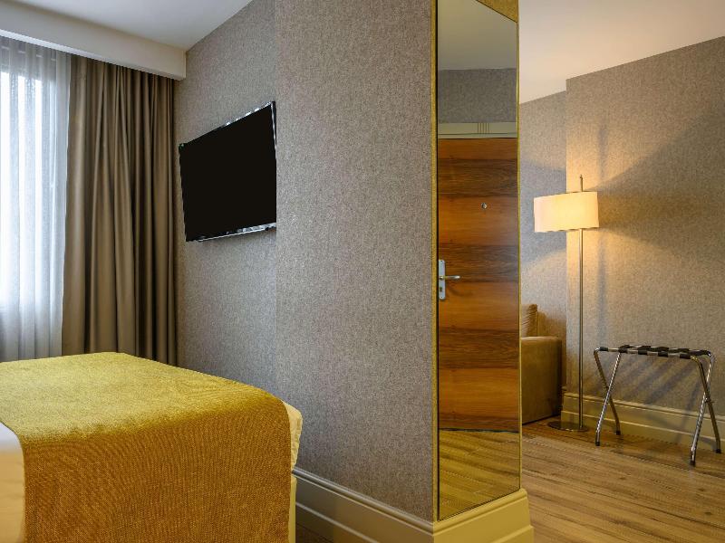 Ramada By Wyndham Istanbul Grand Bazaar image
