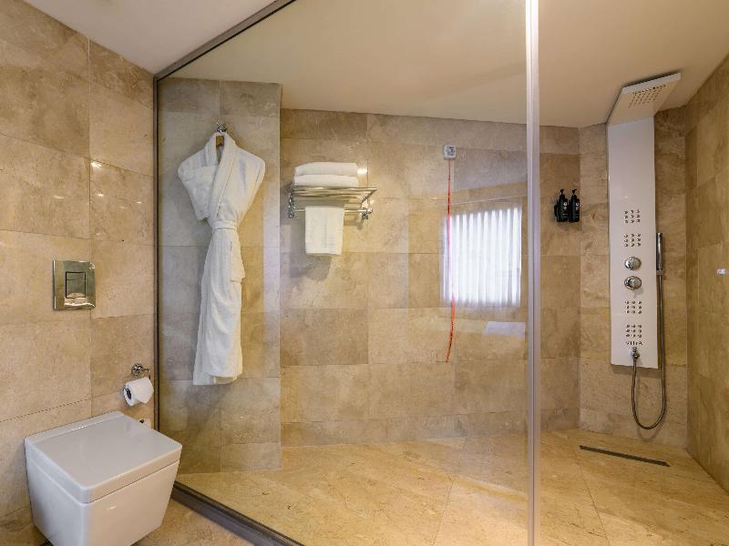 Ramada By Wyndham Istanbul Grand Bazaar image