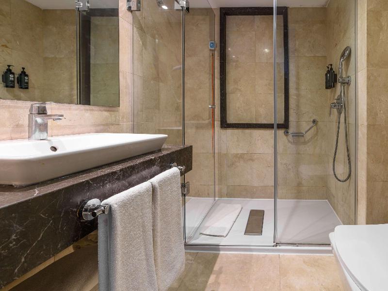Ramada By Wyndham Istanbul Grand Bazaar image