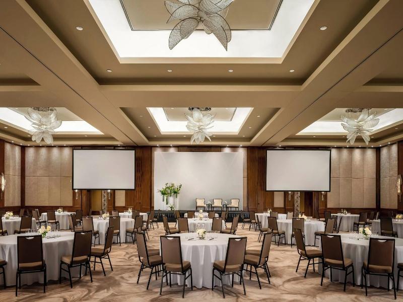 The Ritz-Carlton, Toronto image