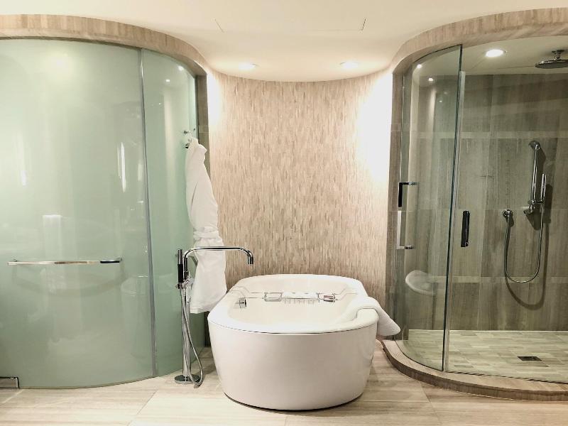 The Ritz-Carlton, Toronto image