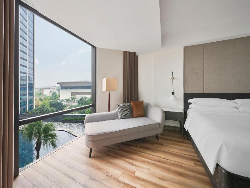 Sheraton Hanoi West image