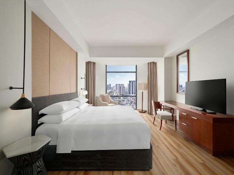 Sheraton Hanoi West image