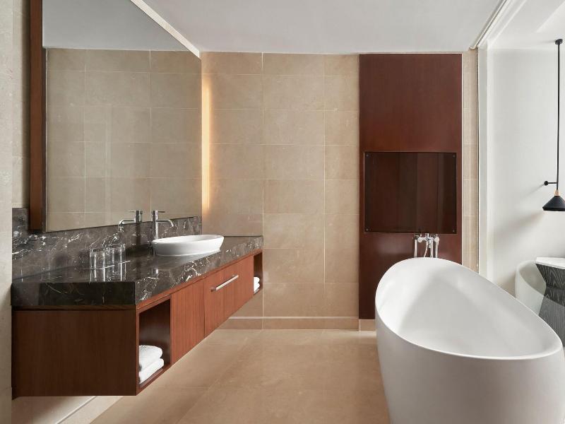 Sheraton Hanoi West image