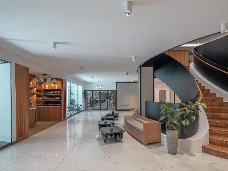 Hilton Geneva Hotel & Conference Centre image