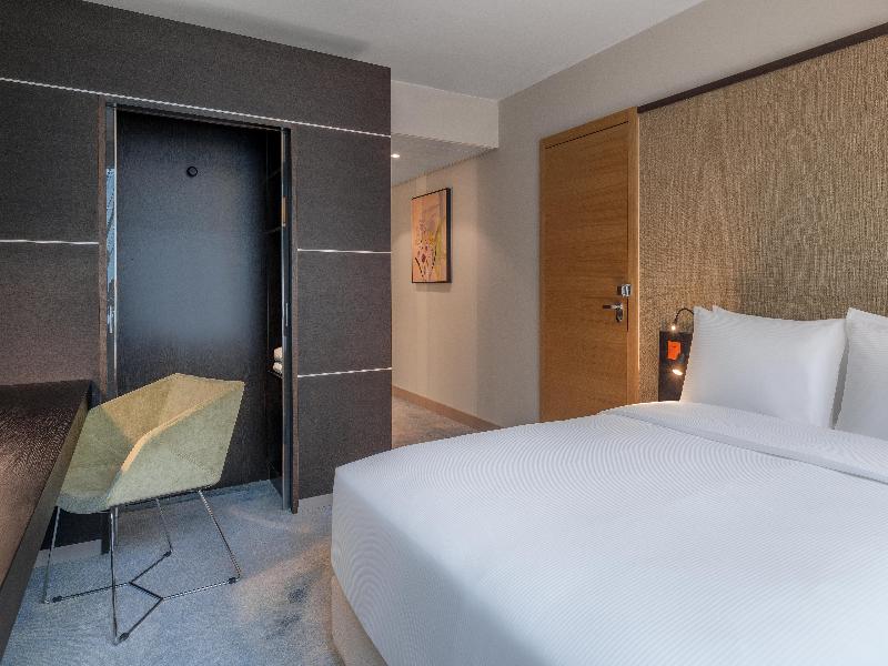 Hilton Geneva Hotel & Conference Centre image