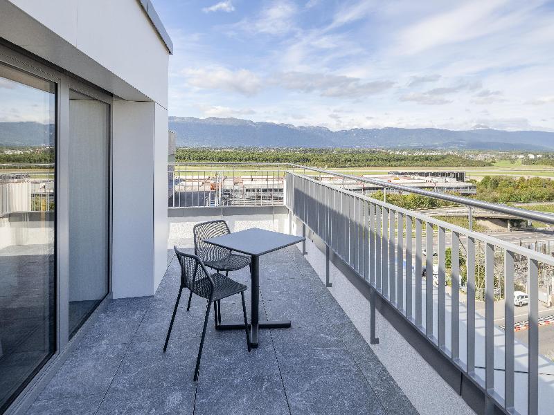 Hilton Geneva Hotel & Conference Centre image
