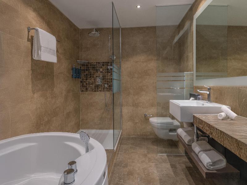 Hilton Geneva Hotel & Conference Centre image