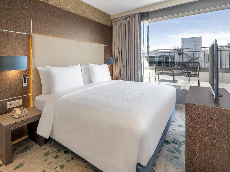 Hilton Geneva Hotel & Conference Centre image