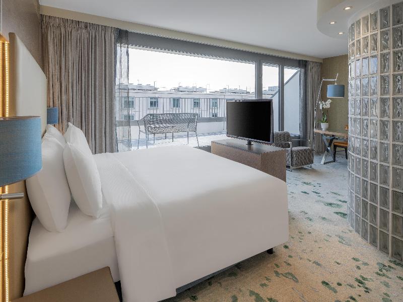 Hilton Geneva Hotel & Conference Centre image