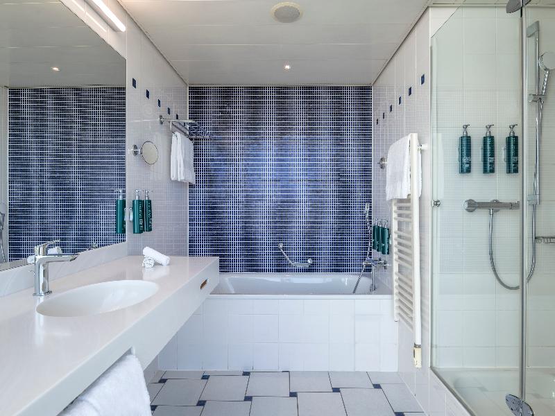Hilton Geneva Hotel & Conference Centre image