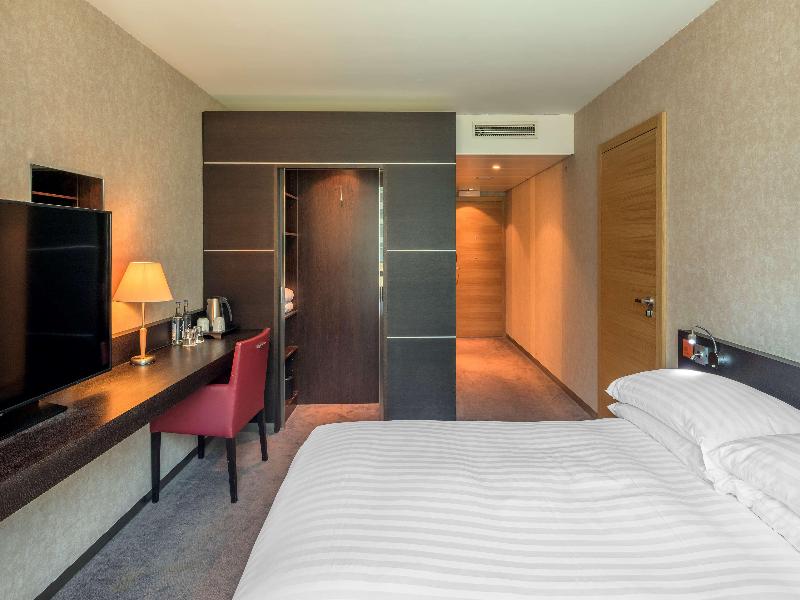 Hilton Geneva Hotel & Conference Centre image