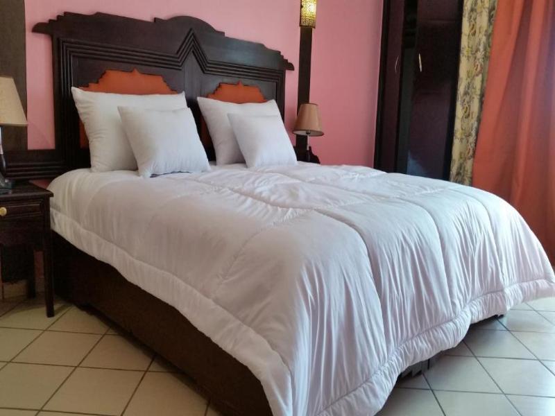 New Farah Hotel image