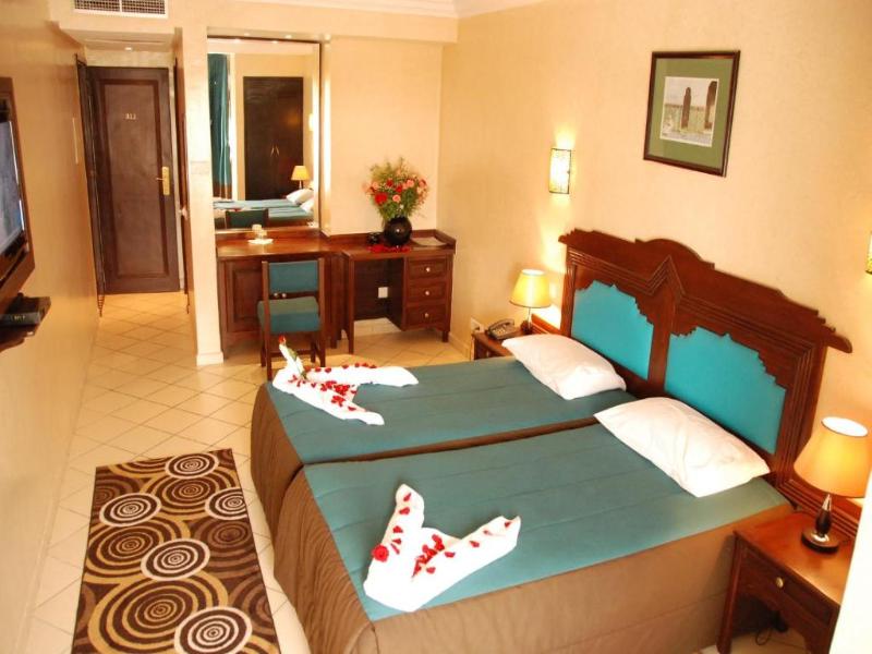 New Farah Hotel image