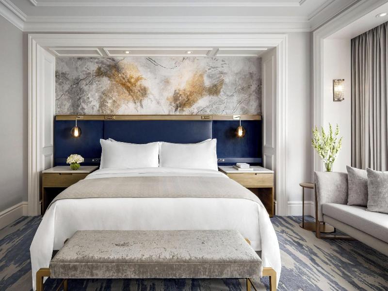 The St Regis Toronto image
