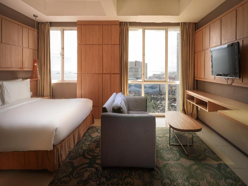 Golden Tulip Balikpapan Hotel & Suites image