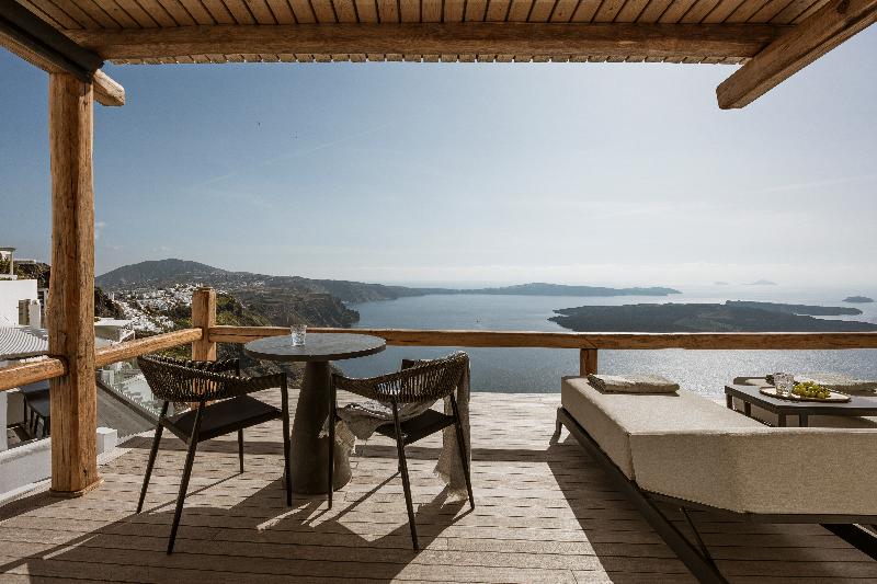 Aqua Luxury Suites image