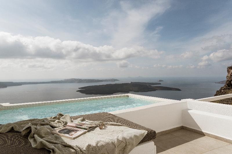 Aqua Luxury Suites image