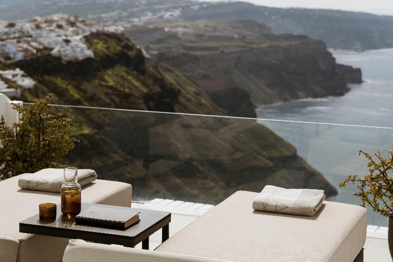Aqua Luxury Suites image