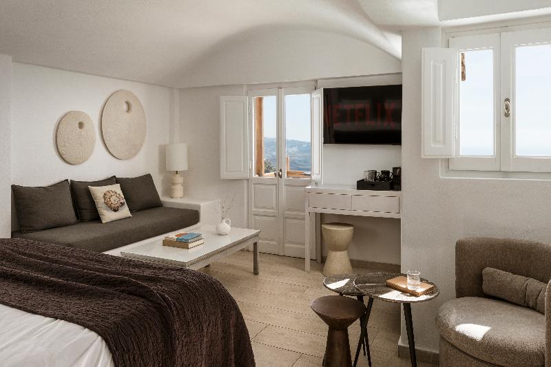 Aqua Luxury Suites image