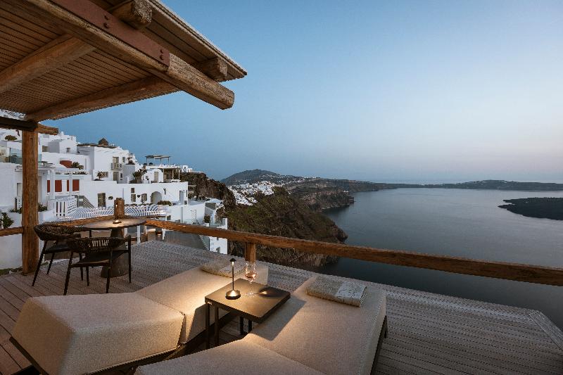 Aqua Luxury Suites image