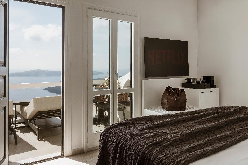 Aqua Luxury Suites image