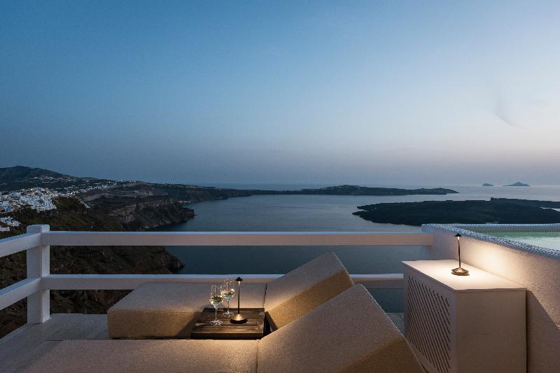 Aqua Luxury Suites image