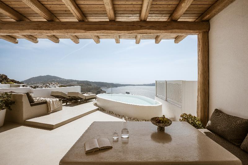 Aqua Luxury Suites image