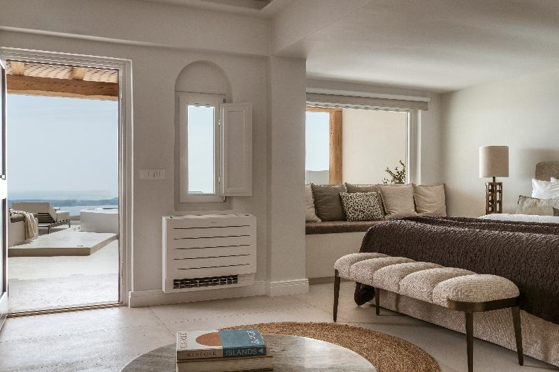 Aqua Luxury Suites image