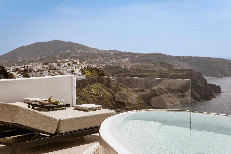 Aqua Luxury Suites image